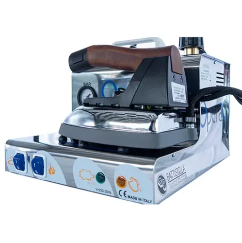 Generator de abur cu boiler de 2,2 L si fier de calcat ergonomic - Opera