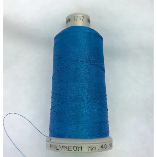 Ata de brodat polyneon Calypso Blue, 100% polyester, finete 40, con 1000 metri, cutie 10 conuri