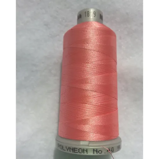 Ata de brodat polyneon Blush Pink, 100% polyester, finete 40, con 1000 metri, cutie 10 conuri