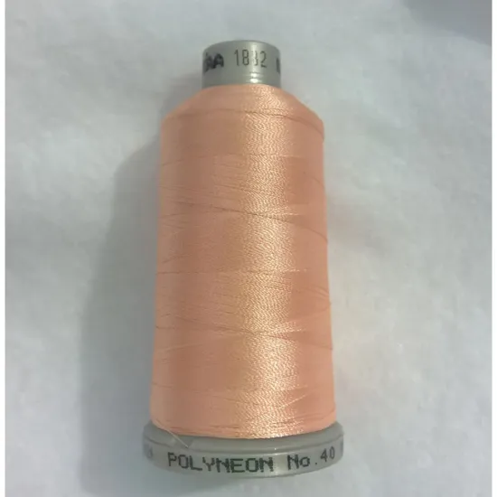 Ata de brodat polyneon Peach Bloosom, 100% polyester, finete 40, con 1000 metri, cutie 10 conuri