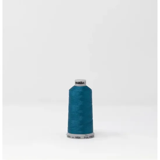 Ata de brodat polyneon Midnight Green, 100% polyester, finete 40, con 1000 metri, cutie 10 conuri