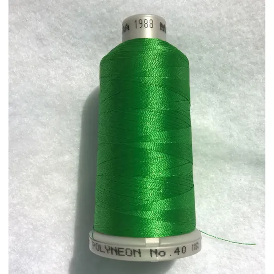 Ata de brodat polyneon Kelly Green, 100% polyester, finete 40, con 1000 metri, cutie 10 conuri
