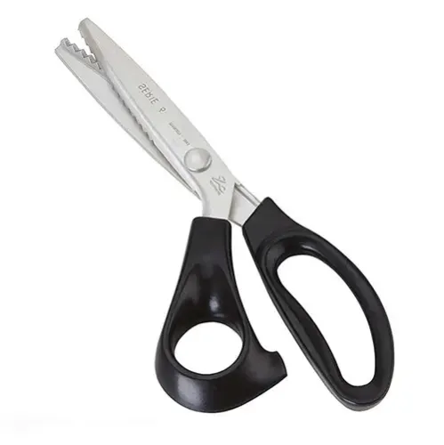 Foarfeca de croitorie din otel carbon C50 nichelat, lame zimtate pentru taiere zig-zag, manere inegale, Premax, colectia Classica, 23cm (9″)