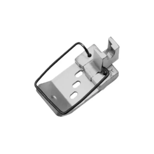 Piciorus cu aparatoare de ac pentru masina industriala cu 3 ace Juki MH-380, 1/8″ (3,2mm)