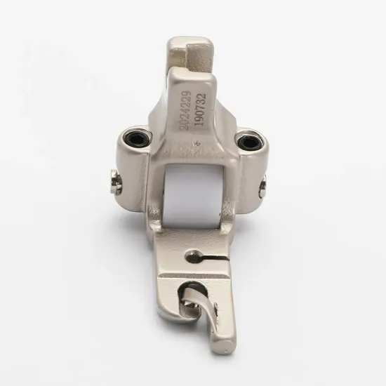 Piciorus presor tivitor cu rola de silicon pentru masini industriale de cusut simple cu 1 ac, marime tiv 1/8" (3mm)