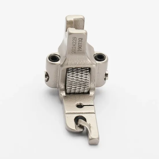Piciorus presor tivitor cu rola zimtata de metal pentru masini industriale de cusut simple cu 1 ac, marime tiv 1/8" (3mm)