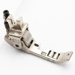 Piciorus presor reglabil cu rotita zimtata de metal si role mici pe talpa pentru aplicat banda cu dispozitiv A10, pentru masini industriale de cusut simple cu 1 ac, latime tiv 1/8" (3,2mm)