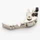 Piciorus presor reglabil cu rotita zimtata de metal si role mici pe talpa pentru aplicat banda cu dispozitiv A10, pentru masini industriale de cusut simple cu 1 ac, latime tiv 1/8" (3,2mm)