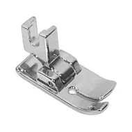 Piciorus universal cu tija scurta, cusatura dreapta, latime talpa 15mm, pentru masini de cusut de uz casnic