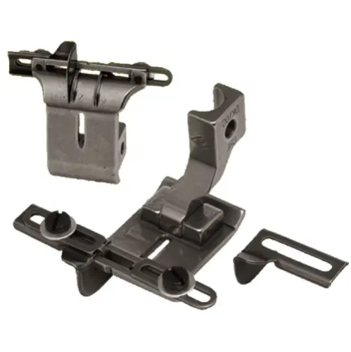 Piciorus cu ghidaj suplimentar reglabil pentru inserarea unei benzi, cu ajustare stanga-dreapta 0 ~ 20mm, pentru masini de cusut industriale cu 1 ac Durkopp
