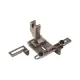 Piciorus cu ghidaj suplimentar reglabil pentru inserarea unei benzi, transport concomitent prin tija de ac, pentru masini de cusut industriale simple cu 1 ac, cu ajustare stanga-dreapta 0 ~ 20mm