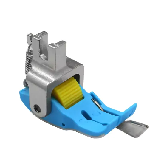 Piciorus compensator teflonat cu ghidaj pe partea dreapta si rola de plastic pentru masini industriale de cusut simple cu 1 ac - diverse marimi