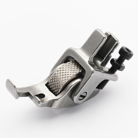 Piciorus presor reglabil cu rola zimtata de metal ingusta pentru dispozitiv A10, pentru masini industriale de cusut simple cu 1 ac