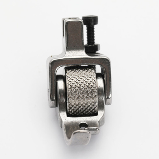 Piciorus presor reglabil cu rola zimtata de metal lata pentru dispozitiv A10, pentru masini industriale de cusut simple cu 1 ac