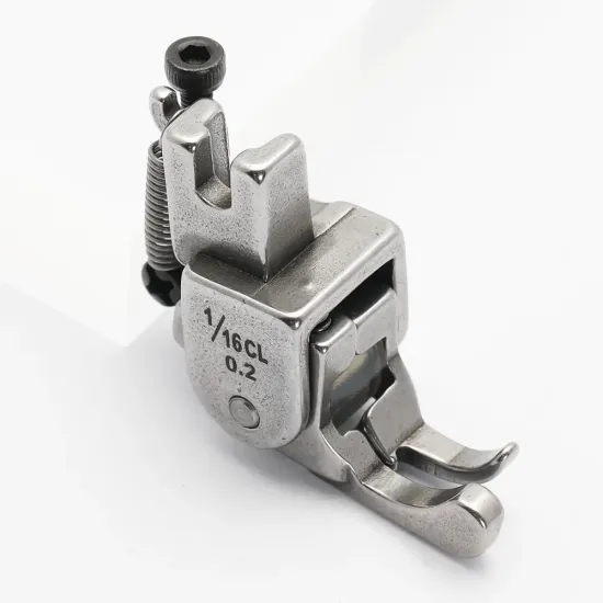 Piciorus compensator stanga ingust cu rola de silicon, pentru masini industriale de cusut simple cu 1 ac, 1/16" (1.6mm)