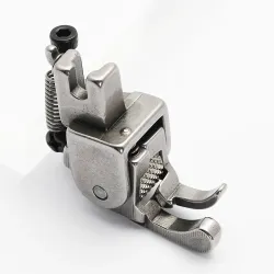 Piciorus compensator stanga ingust cu rola zimtata de metal pentru masini industriale de cusut simple cu 1 ac, 1/32" (1mm)