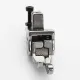 Piciorus compensator dreapta ingust cu rola zimtata de metal, pentru masini industriale de cusut simple cu 1 ac, 1/16" (1.6mm)