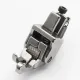 Piciorus compensator dreapta ingust cu rola zimtata de metal, pentru masini industriale de cusut simple cu 1 ac, 1/16" (1.6mm)