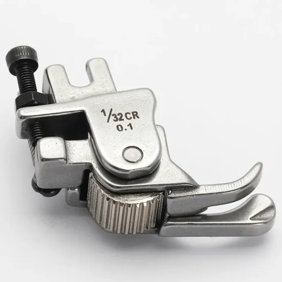 Piciorus compensator dreapta ingust cu rola dintata de metal, pentru masini industriale de cusut simple cu 1 ac, 1/32" (1mm)