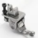 Piciorus compensator dreapta ingust cu rola dintata de teflon, pentru masini industriale de cusut simple cu 1 ac, 1/32" (1mm)