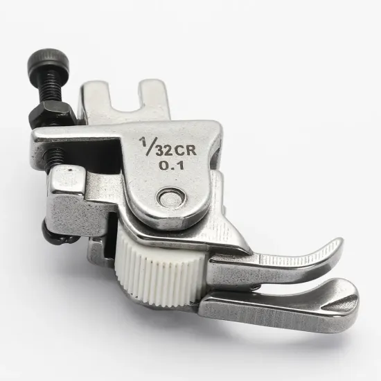 Piciorus compensator dreapta ingust cu rola dintata de teflon, pentru masini industriale de cusut simple cu 1 ac, 1/32" (1mm)