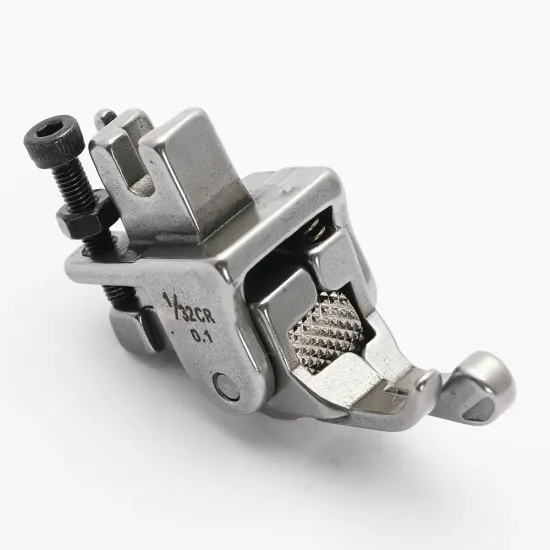 Piciorus compensator dreapta ingust cu rola zimtata de metal, pentru masini industriale de cusut simple cu 1 ac, 1/32" (1mm)