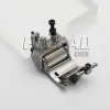 Piciorus pentru tiv cu rola reglabila de metal dintata si ghidaj mobil, pentru masini industriale de cusut simple cu 1 ac