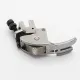 Piciorus presor reglabil cu rola zimtata de metal pentru masini industriale de cusut cu taiere a marginilor, 1/4" (6mm)