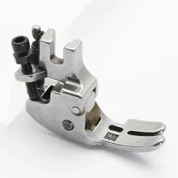Piciorus presor reglabil cu rola de silicon pentru masini industriale de cusut cu taiere a marginilor, 1/8" (3mm)