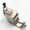 Piciorus compensator cu ghidaj pe partea stanga si rola dintata de metal pentru masini industriale de cusut simple cu 1 ac