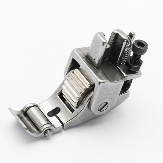 Piciorus presor cu rola dintata de metal reglabila pentru masini industriale de cusut simple cu 1 ac