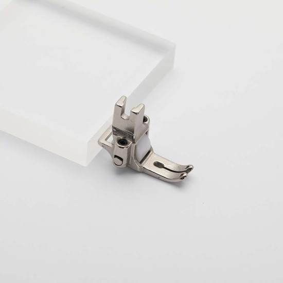 Piciorus presor cu rola de teflon si ghidaj reglabil pentru masini industriale de cusut simple cu 1 ac