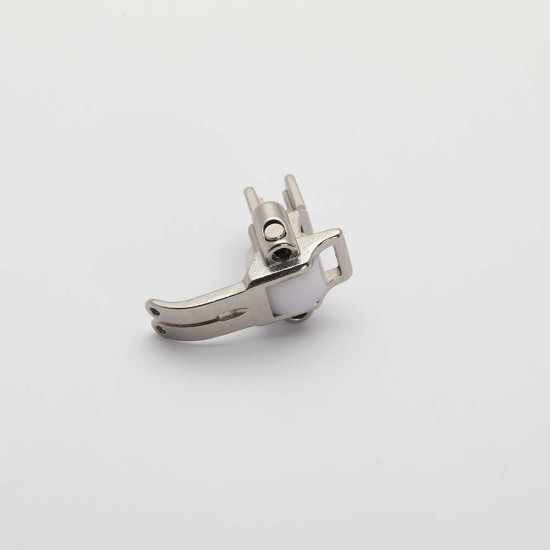 Piciorus presor cu rola de teflon si ghidaj reglabil pentru masini industriale de cusut simple cu 1 ac