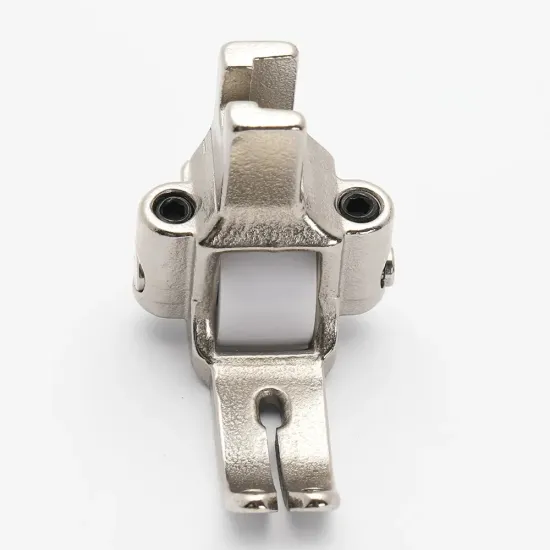 Piciorus presor cu rola de teflon si ghidaj reglabil pentru masini industriale de cusut simple cu 1 ac