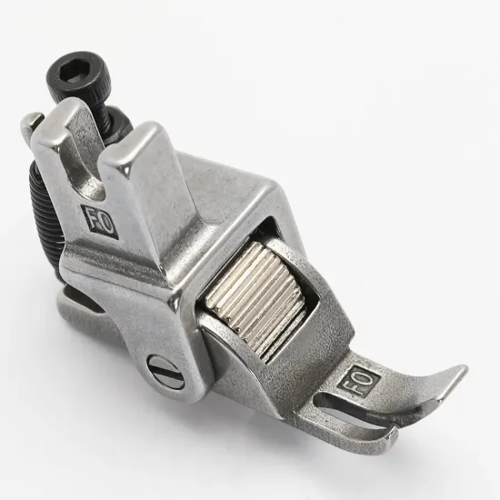 Piciorus reglabil cu rola dintata de metal pentru fermoar stanga, pentru masini industriale de cusut simple cu 1 ac