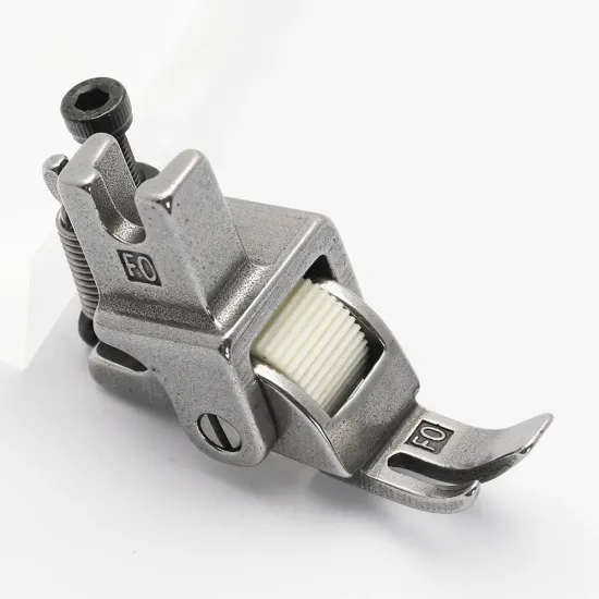 Piciorus reglabil cu rola dintata de teflon pentru fermoar stanga, pentru masini industriale de cusut simple cu 1 ac