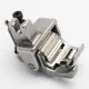 Piciorus compensator stanga lat cu rola dintata de metal si rola metalica pe talpa pentru masini industriale de cusut simple cu 1 ac