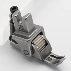Piciorus reglabil cu rola dintata de metal pentru fermoar dreapta, pentru masini industriale de cusut simple cu 1 ac
