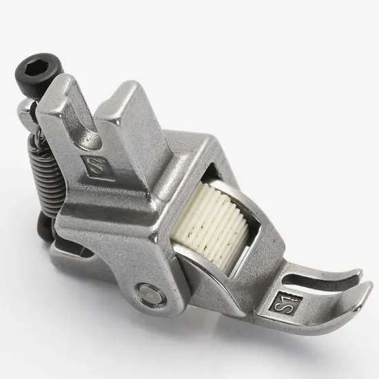 Piciorus reglabil cu rola dintata de teflon pentru fermoar dreapta, pentru masini industriale de cusut simple cu 1 ac