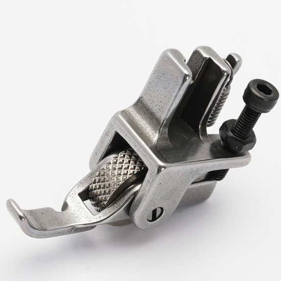 Piciorus cu rola zimtata de metal pentru cusut fermoar pe partea stanga, pentru masini industriale de cusut simple cu 1 ac