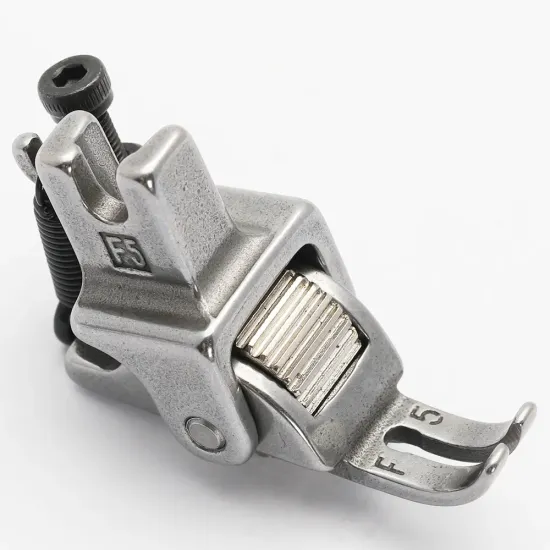 Piciorus simplu ingust cu rola dintata de metal pentru masini industriale de cusut simple cu 1 ac