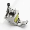 Piciorus reglabil cu rola de silicon si canal pe partea stanga pentru piping, pentru masini industriale de cusut simple cu 1 ac, latime canal 5mm