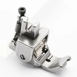 Piciorus reglabil cu rola dintata de metal si canal pe partea dreapta pentru piping, pentru masini industriale de cusut simple cu 1 ac, latime canal 5mm
