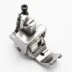 Piciorus reglabil cu rola dintata de metal si canal pe partea dreapta pentru piping, pentru masini industriale de cusut simple cu 1 ac, latime canal 5mm