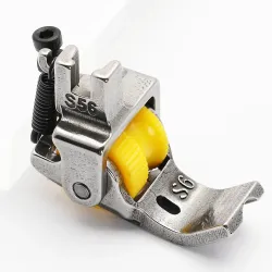 Piciorus reglabil cu rola dintata de teflon si canal pe partea dreapta pentru piping, pentru masini industriale de cusut simple cu 1 ac, latime canal 6mm