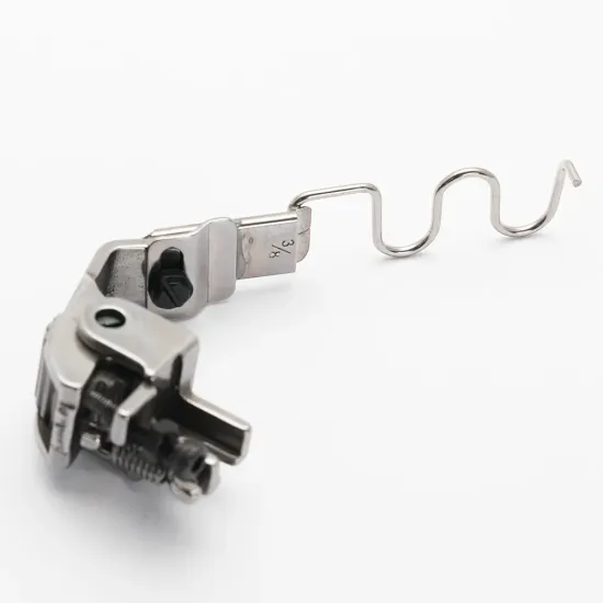 Piciorus presor cu rola dintata de metal, cu ghidaj spirala si tub pentru atasat siret, elastic sau banda cu latimea de pana la 10mm, pentru masini industriale de cusut simple cu 1 ac