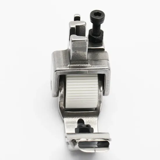 Piciorus presor cu rola dintata de teflon si tub pentru atasat siret, elastic sau banda cu latimea de pana la 10mm, pentru masini industriale de cusut simple cu 1 ac