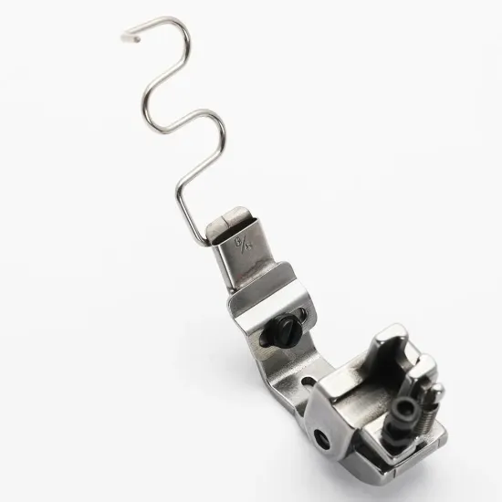 Piciorus presor cu rola dintata de teflon, cu ghidaj spirala si tub pentru atasat siret, elastic sau banda cu latimea de pana la 10mm, pentru masini industriale de cusut simple cu 1 ac