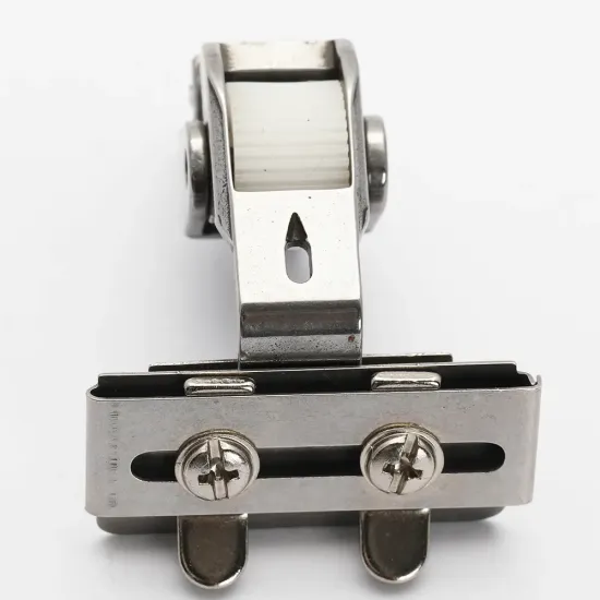 Piciorus presor cu rola dintata de teflon si tub pentru atasat siret, elastic sau banda cu latimea de pana la 4cm, pentru masini industriale de cusut simple cu 1 ac