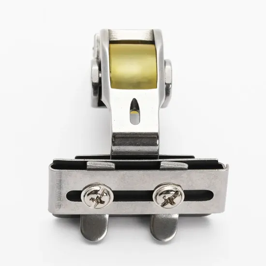 Piciorus presor cu rola de silicon si tub pentru atasat siret, elastic sau banda cu latimea de pana la 4cm, pentru masini industriale de cusut simple cu 1 ac